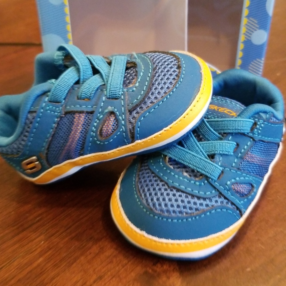 Never worn skechers size 1 baby shoes